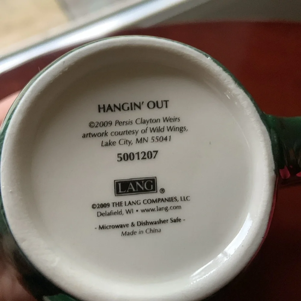 Lang “Hangin’ out “ mug in box - Picture 5 of 8